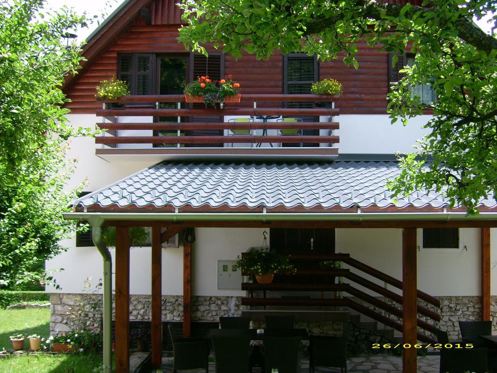 Vila Vuk Plitvicka Jezera Luaran gambar